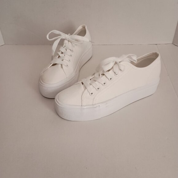 Women's Platform Understated Minimalist White Like New Size 8 - Picture 2 of 10